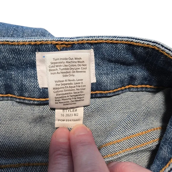 Women's Straight Leg Cuffed Ankle Distressed Jeans,  Size 16 - Picture 3 of 4